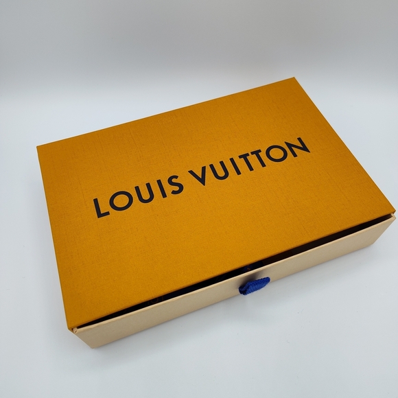 Louis Vuitton Gift Box Ribbon Cards Envelope Authentic LV Packaging Set Bundle - Picture 2 of 8